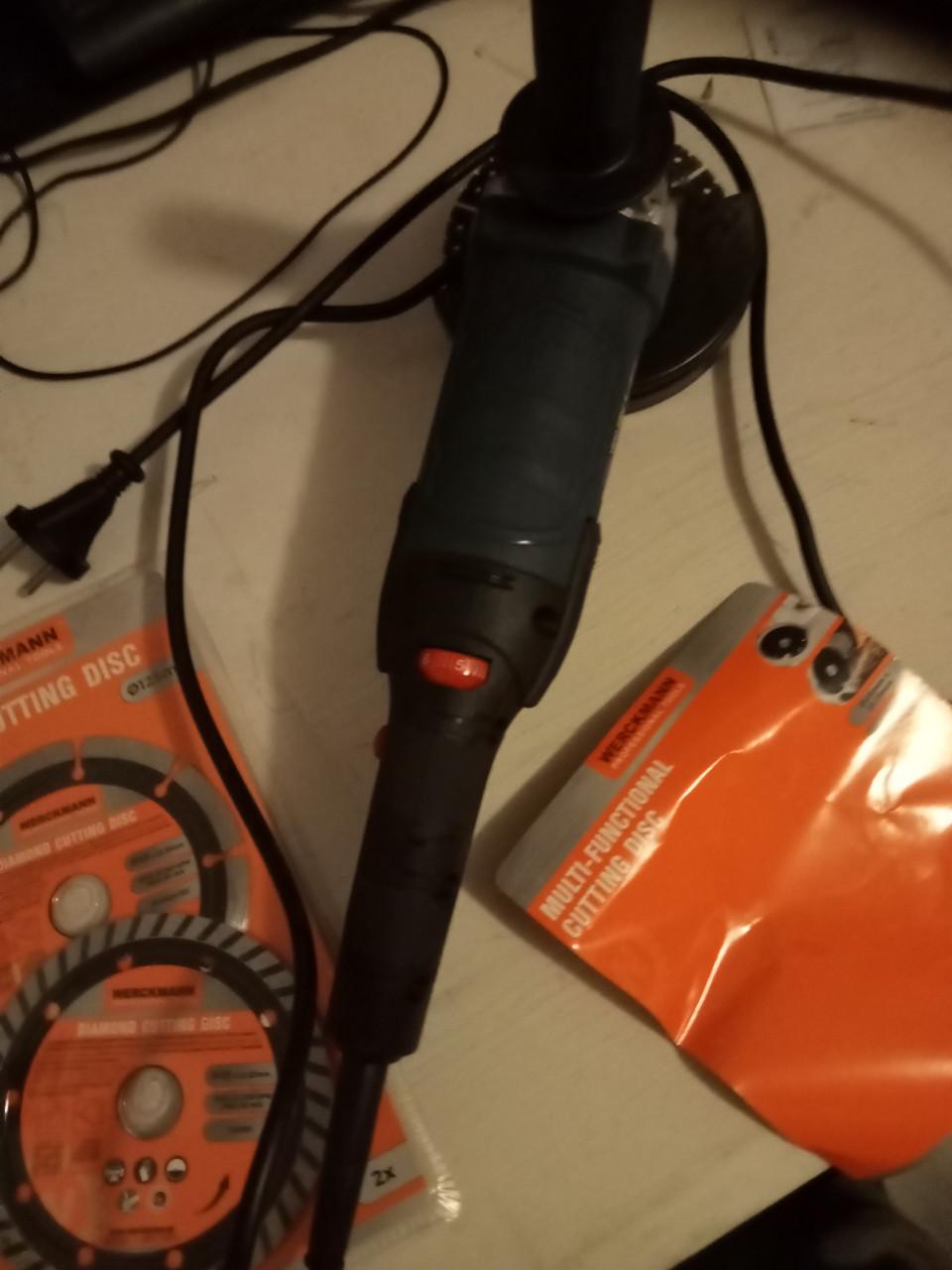 Haakse slijper met schijven