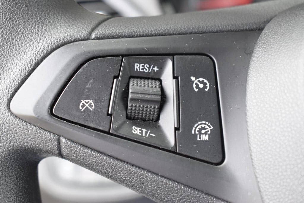 Opel Karl 1.0 rocks online edition | navi | airco | apple carplay / android