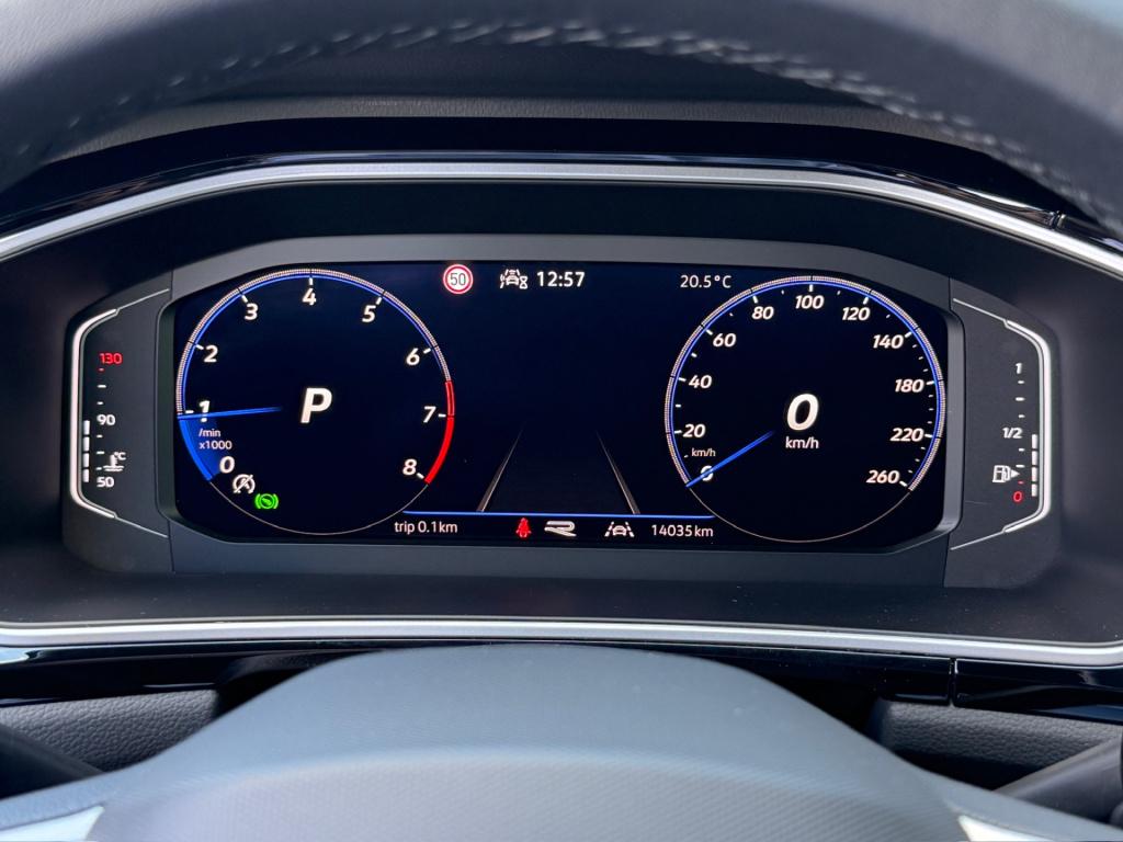 Volkswagen T-roc 1.5 tsi 150pk dsg r-line | camera | keyless | elek. achter