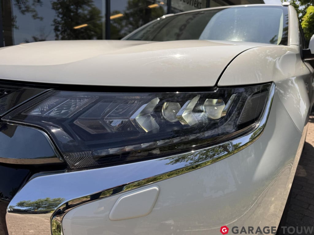 Mitsubishi Outlander 2.4 phev pure+ afn.trekhaak + winterset