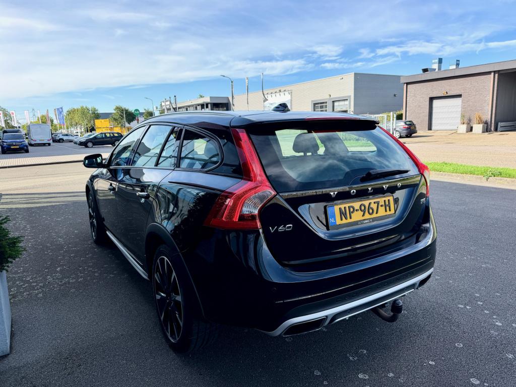 Volvo V60 cross country 2.0 t5 summum leder ecc dak
