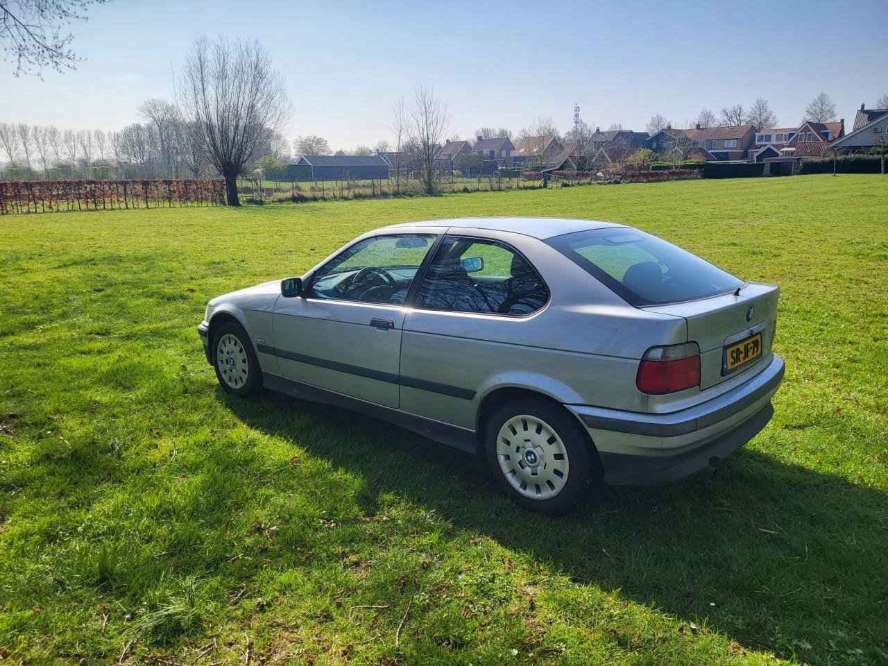 BMW E36 compact 318Ti automaat, 140 PK, airco!  Slechts 167.000 km