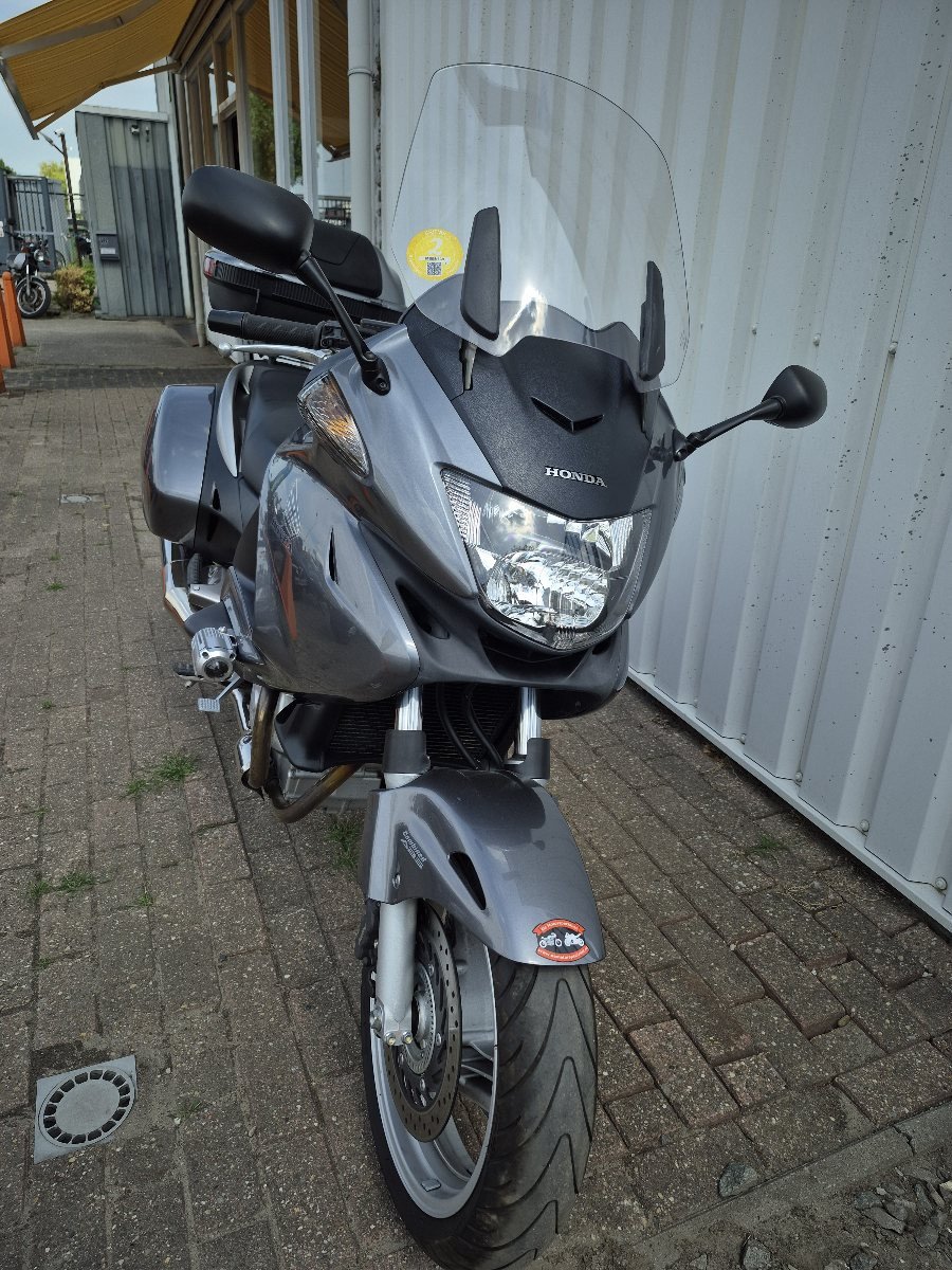 Honda Deauville 700 uit 2007, mooie toermotor