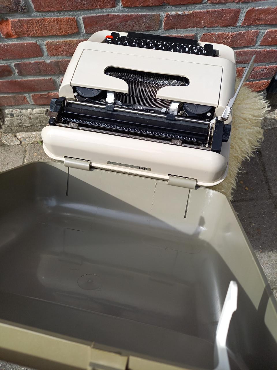 Typmachine