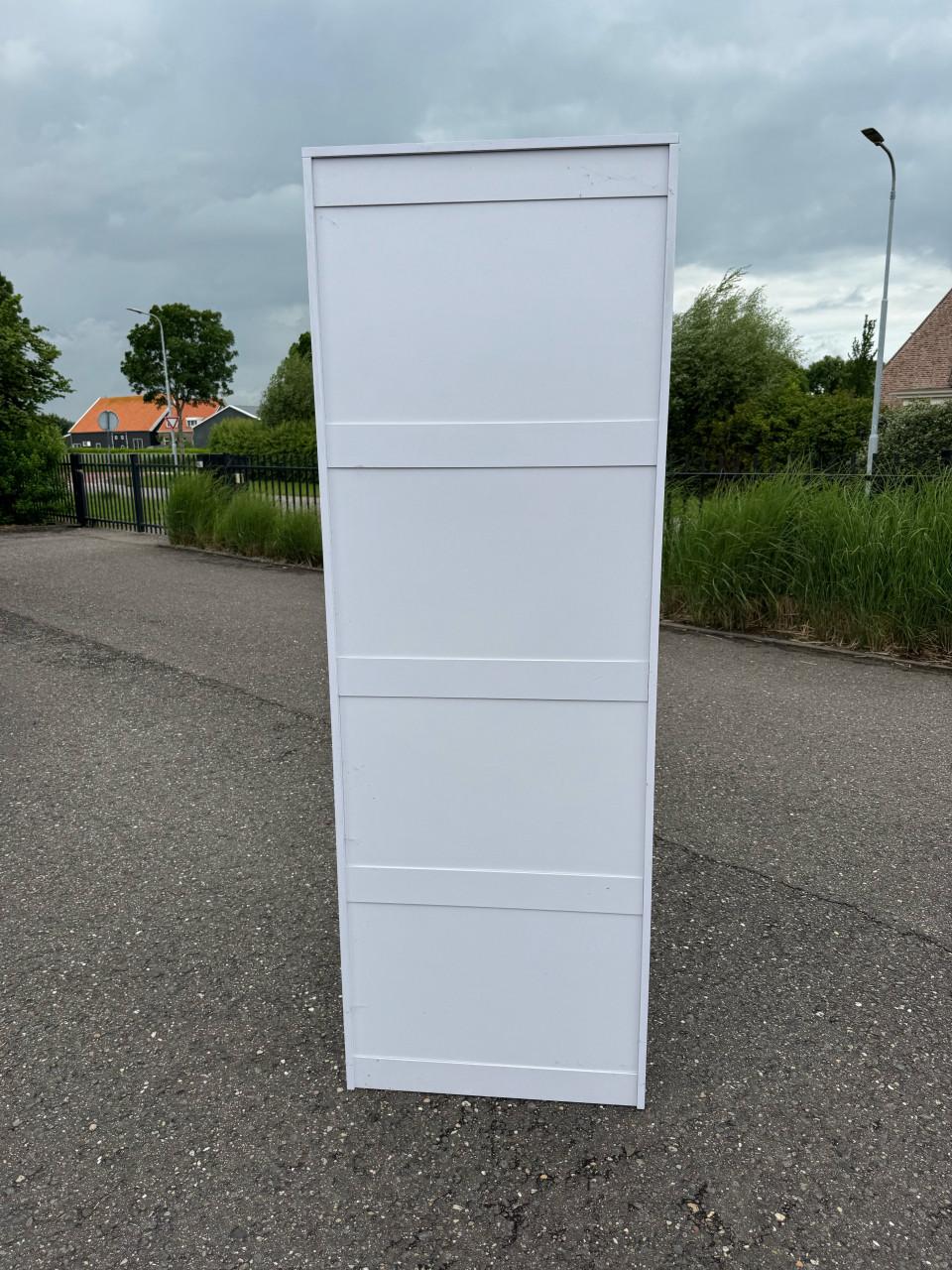Schoenenkast met spiegel afm. H 185 B 64 D 20