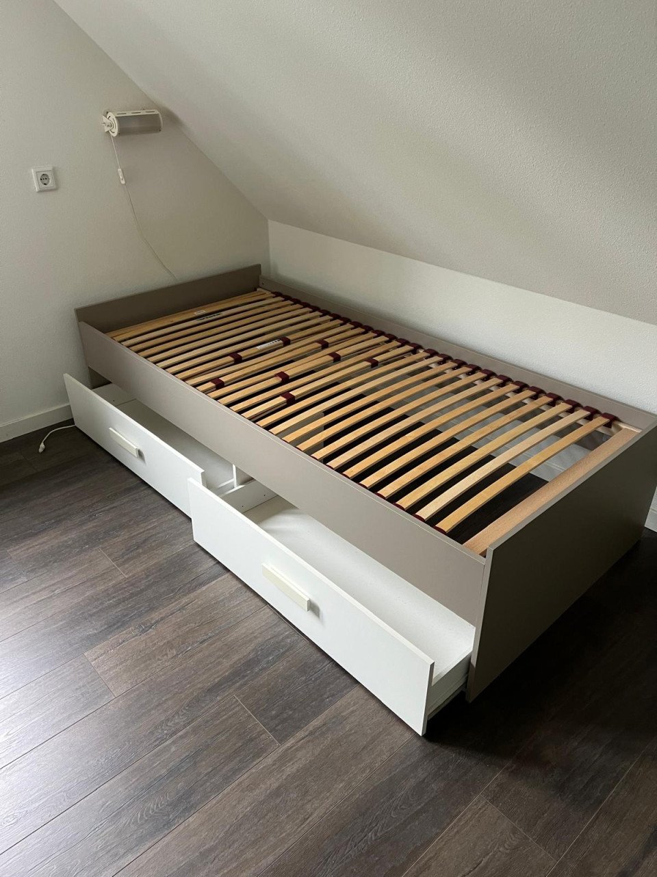 1 persoons tienerbed!