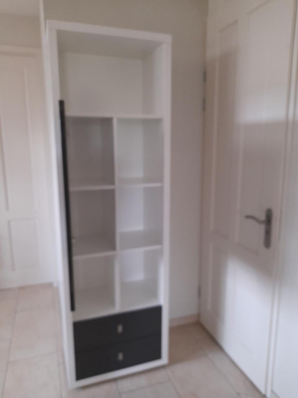 4 x Prachtige XOOON kasten 40 x 65 x 208 ( in goede nette staat)