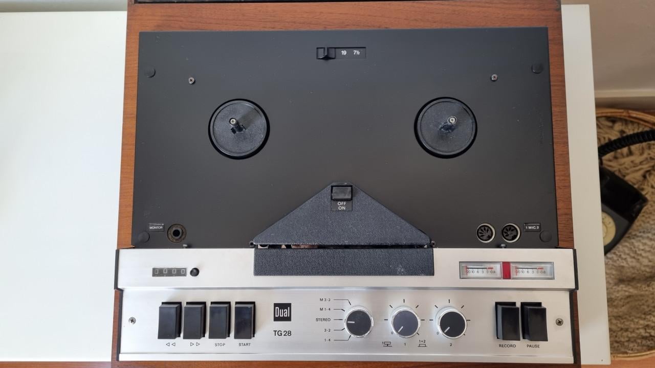 Dual TG 28 CV Tape deck bandrecorder