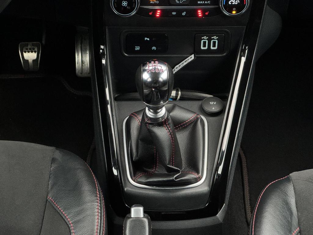 Ford Ecosport 1.0 ecoboost st-line nl-auto incl. trekhaak afneembaar!