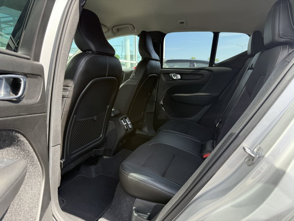 Volvo XC40 t3 160pk momentum | camera| trekhaak| h&k sound| stoelverw| carp