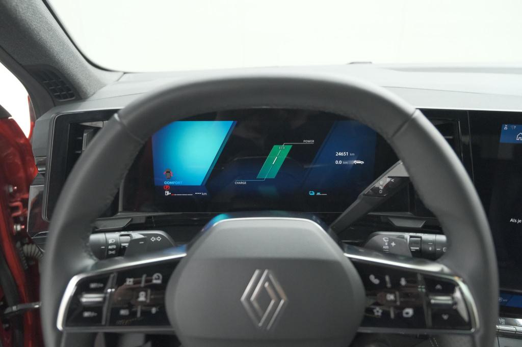 Renault Austral 1.2 e-tech full hybrid 200 techno | 360 camera | panoramada