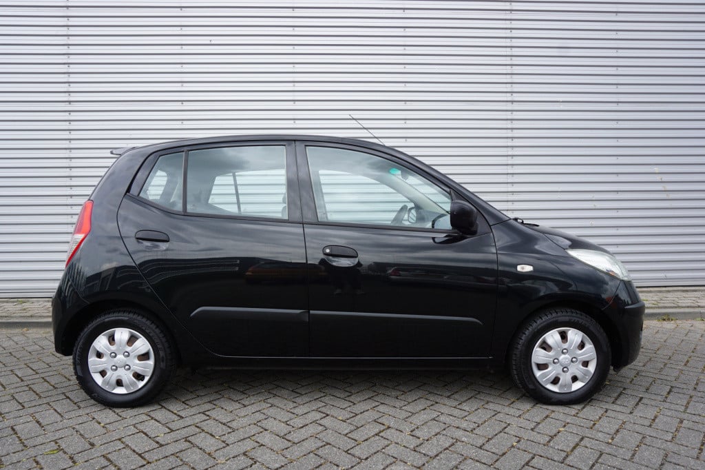 Hyundai I 10 1.1 active cool airco / elektr. ramen / nap