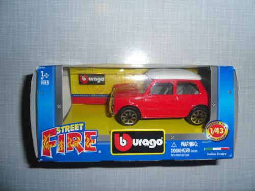 3 MINIATUUR AUTO`S NIEUW IN ORIGINELE VERPAKKING