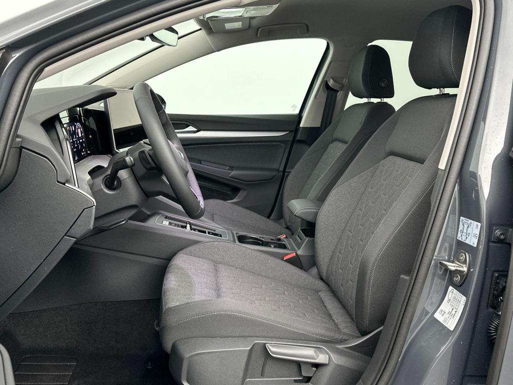 Volkswagen Golf life edition plug in hybride 204 pk
