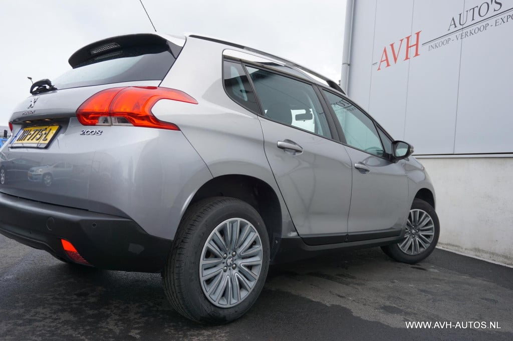 Peugeot 2008 1.2 puretech style