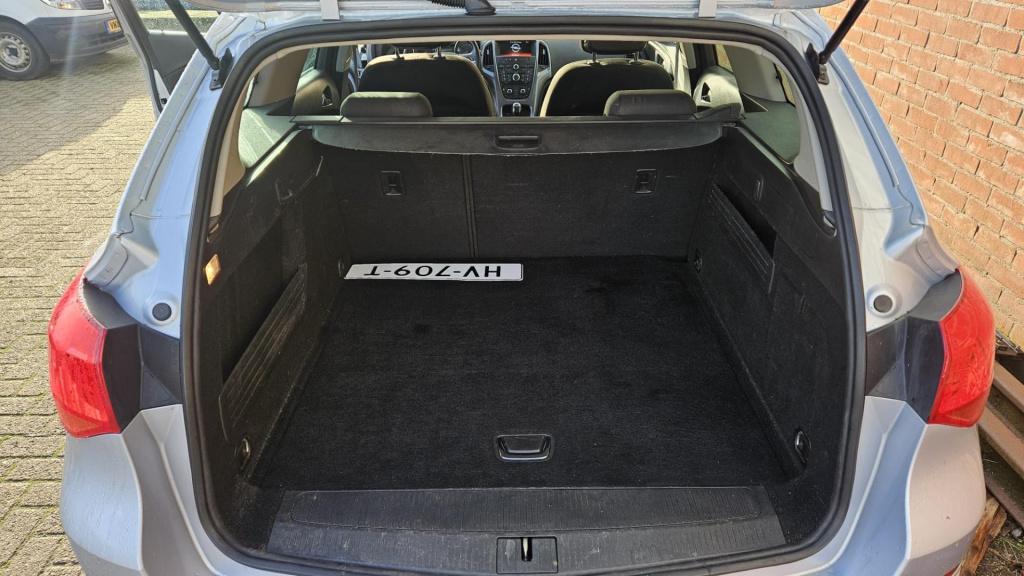 Opel Astra sports tourer 1.4 turbo blitz