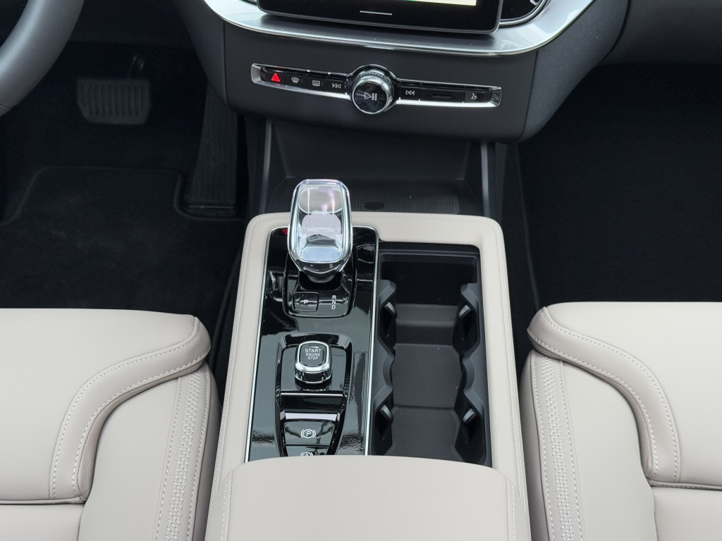 Volvo XC90 t8 awd ultra dark facelift!!