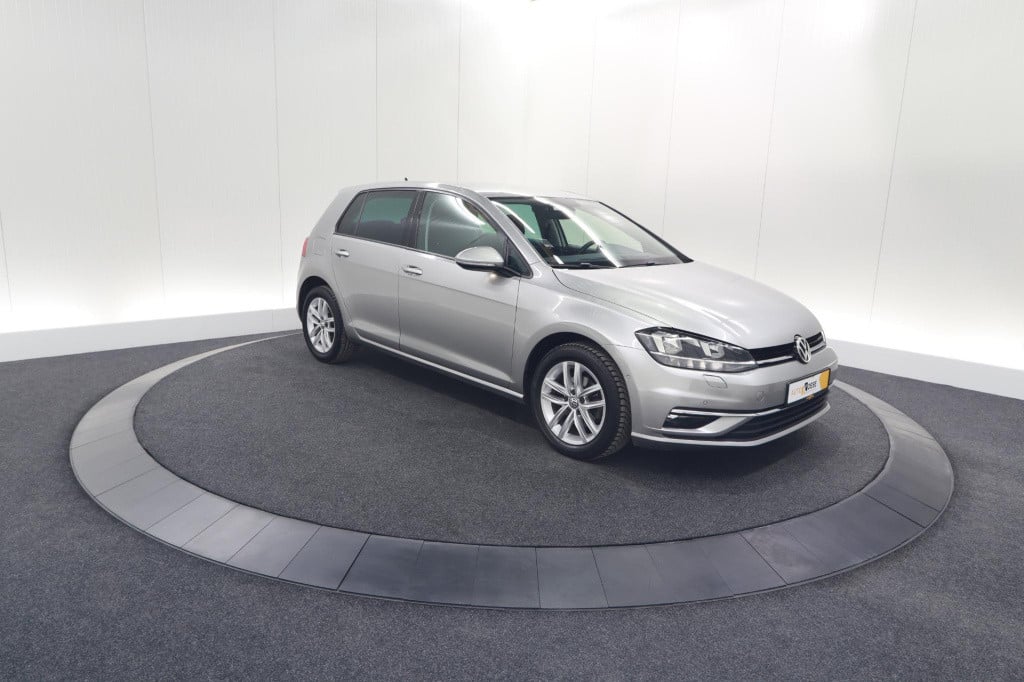 Volkswagen Golf 1.0 tsi 110pk highline | adaptieve cruise control | apple c