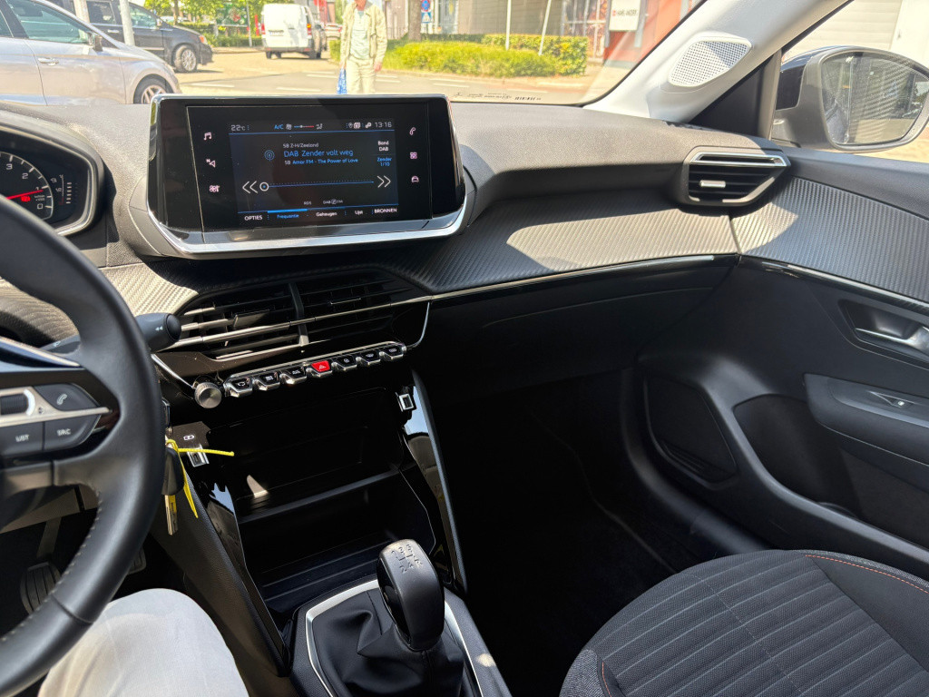 Peugeot 208 1.2 puretech allure pack