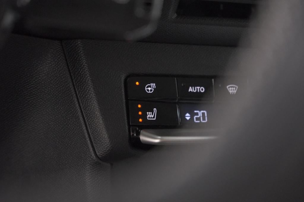 Opel Frontera 1.2 turbo hybrid 136 gs | allseason banden | comfort pakket |