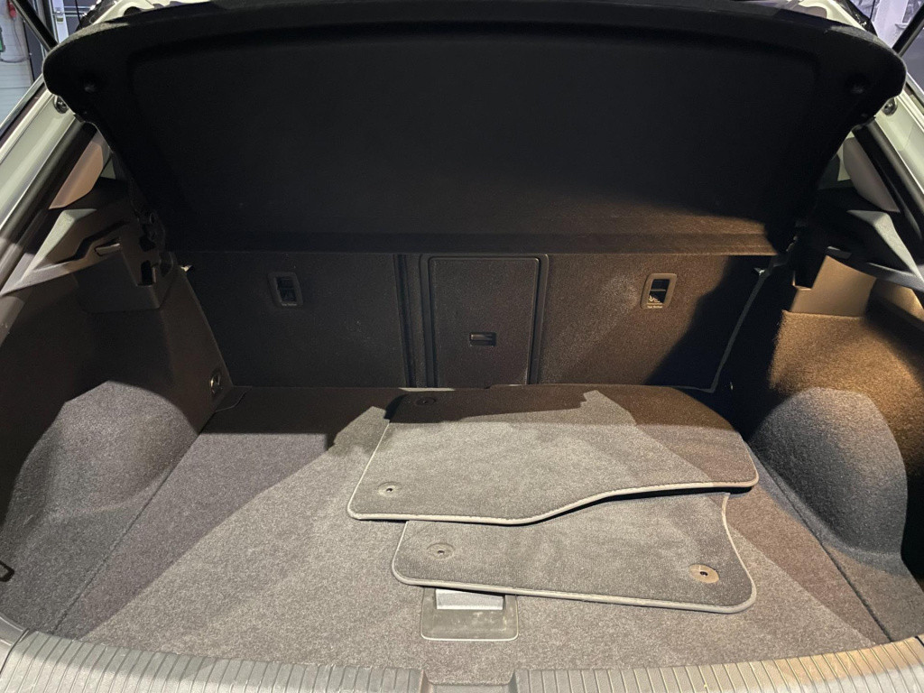 Volkswagen T-roc 1.5 tsi style *led*virtual*dab+*pdc v&a*trekhaak*navi*appc