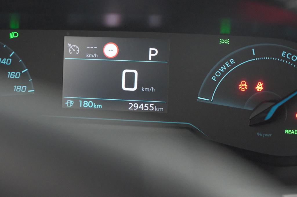 Peugeot 208 ev allure 50 kwh | 98,9% soh | 11 kw lader | navigatie | parkee