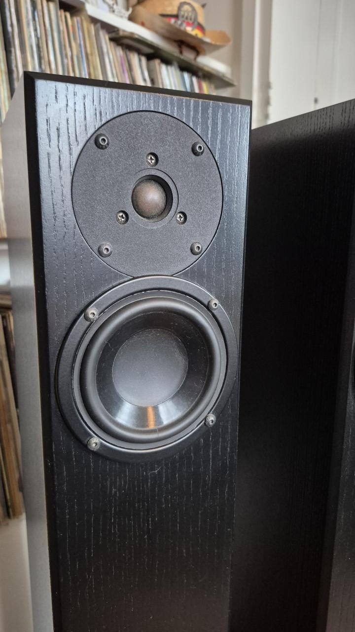Totem Arro, high-end!! Nieuwstaat!!