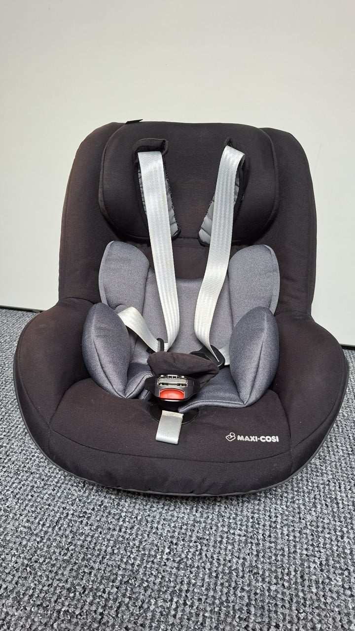 Maxi Cosi met basis en vervolgstoel