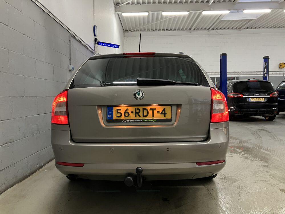 Skoda Octavia Combi 1.2 TSI Elegance Business Line Automaat