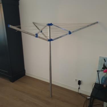 Lichtgewicht droogmolen voor aan dissel van caravan