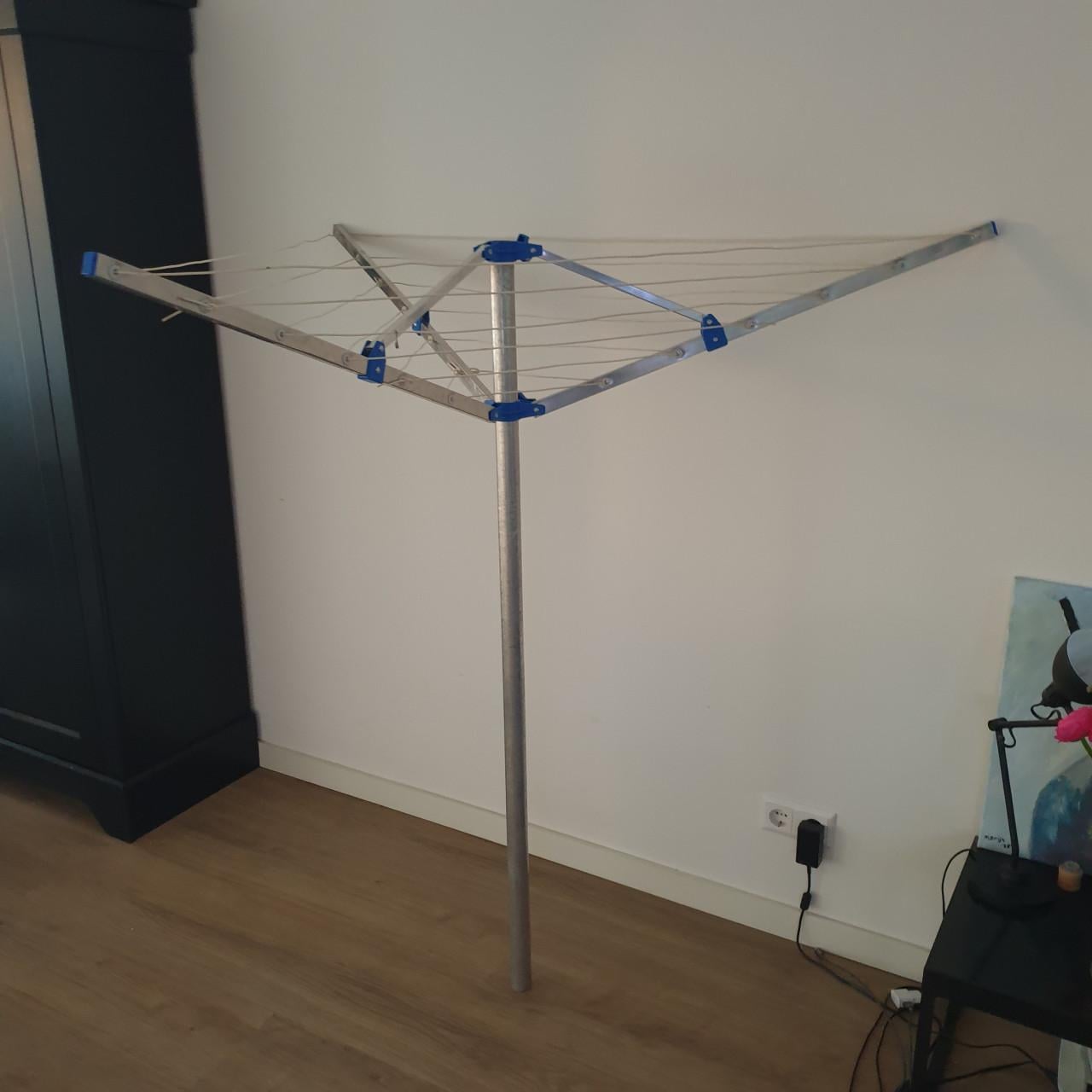 Lichtgewicht droogmolen voor aan dissel van caravan