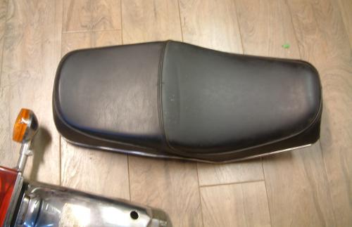 Nieuw zadel honda  cb 650  en andere  oudere model van honda  120 euro