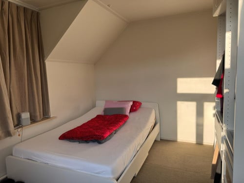 IKEA Bed ASKVOLL met lattenbodem, matras en onderlades