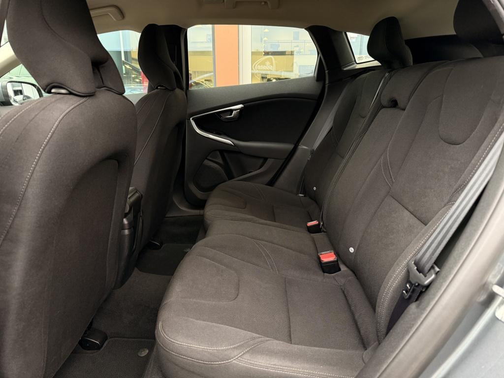 Volvo V40 1.5 t3 kinetic | navi | cruise | stoelverwarming | bluetooth | pa