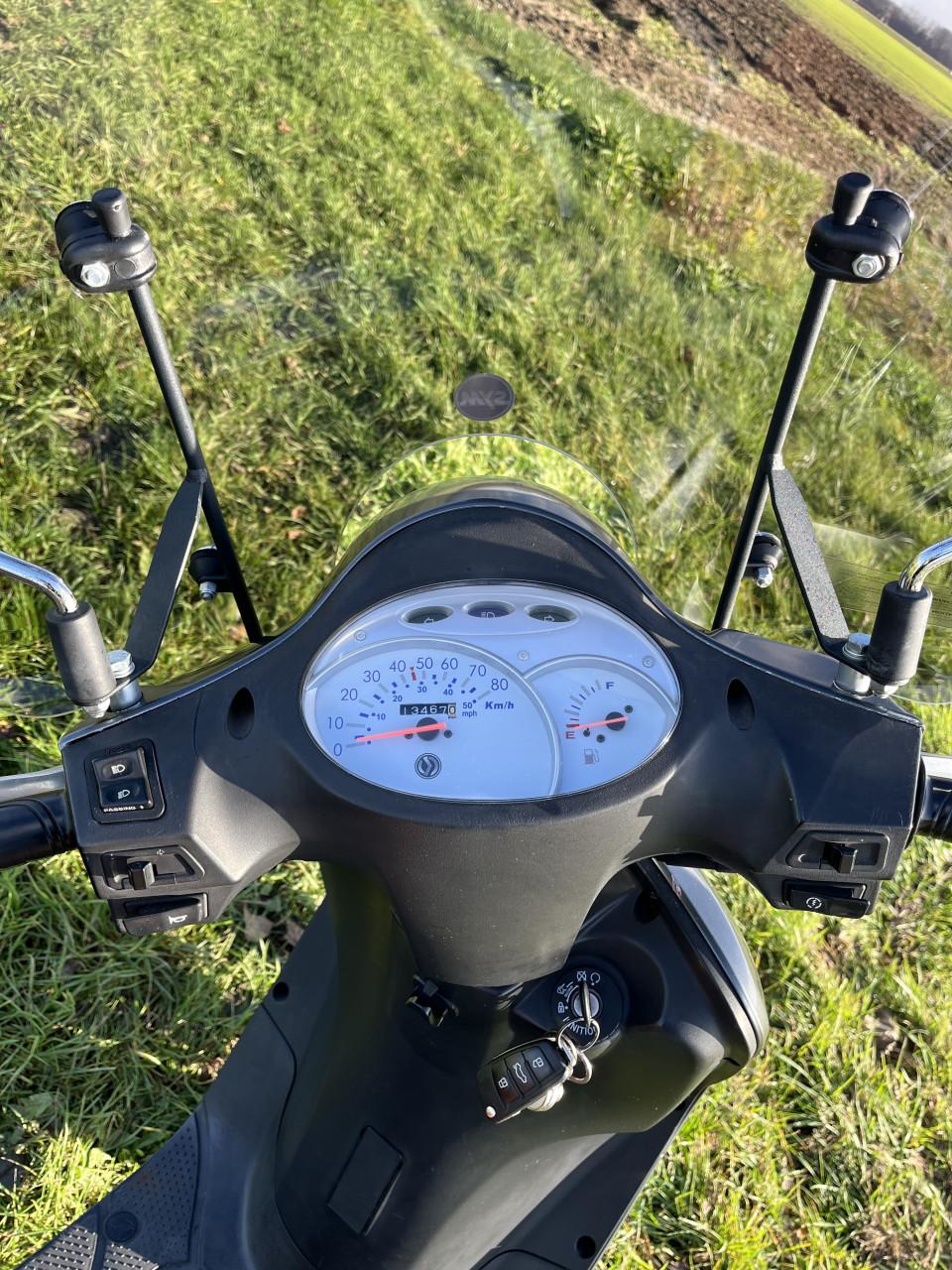 Mooie Sym Fiddle ( blauw kenteken )