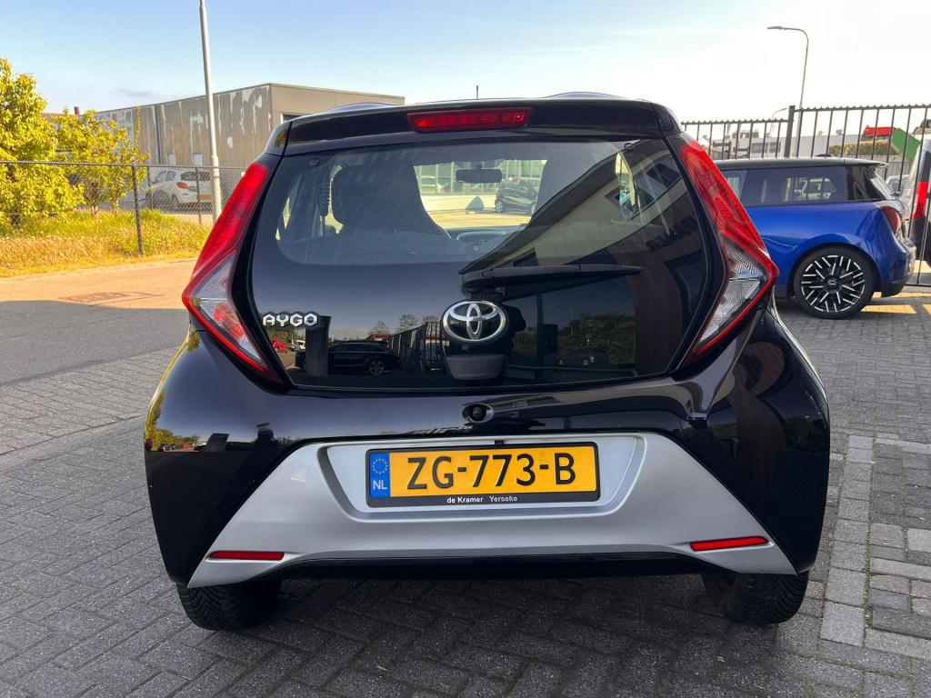 Toyota Aygo 1.0 vvt-i x-play