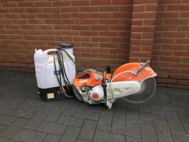 Bandenzaag en stenenknipper Te huur