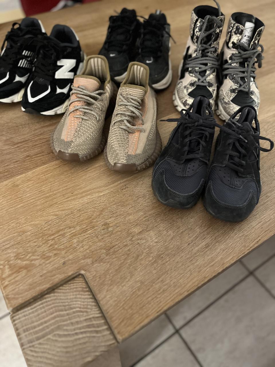 Sneakers