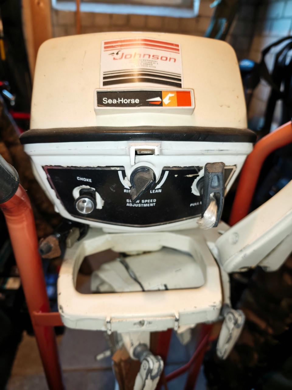 Vintage Johnson 6pk Sea Horse