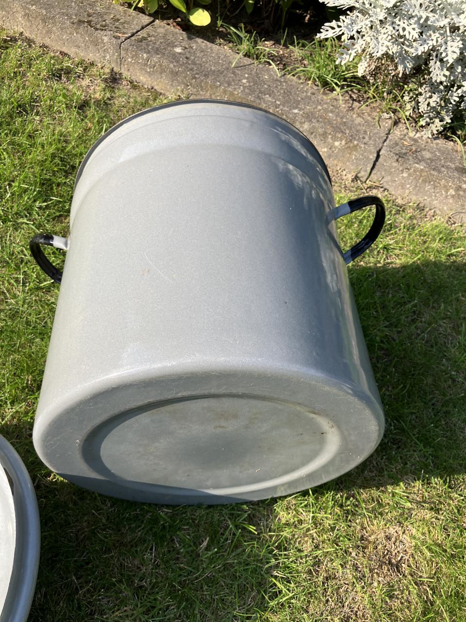 Emaille stomer – middelgrote steriliseerketel 32cm