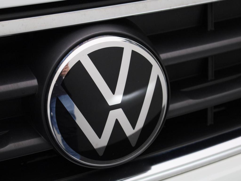 Volkswagen Tiguan 1.5 tsi life business | lmv | climate control | dab | cam