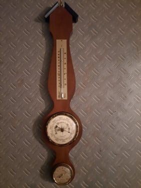 Houten barometer met thermometer