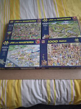 Puzzelbord met puzzels