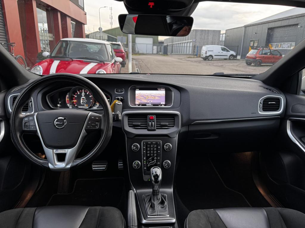 Volvo V40 2.0 t4 business sport | automaat | nav | carplay | trekhaak