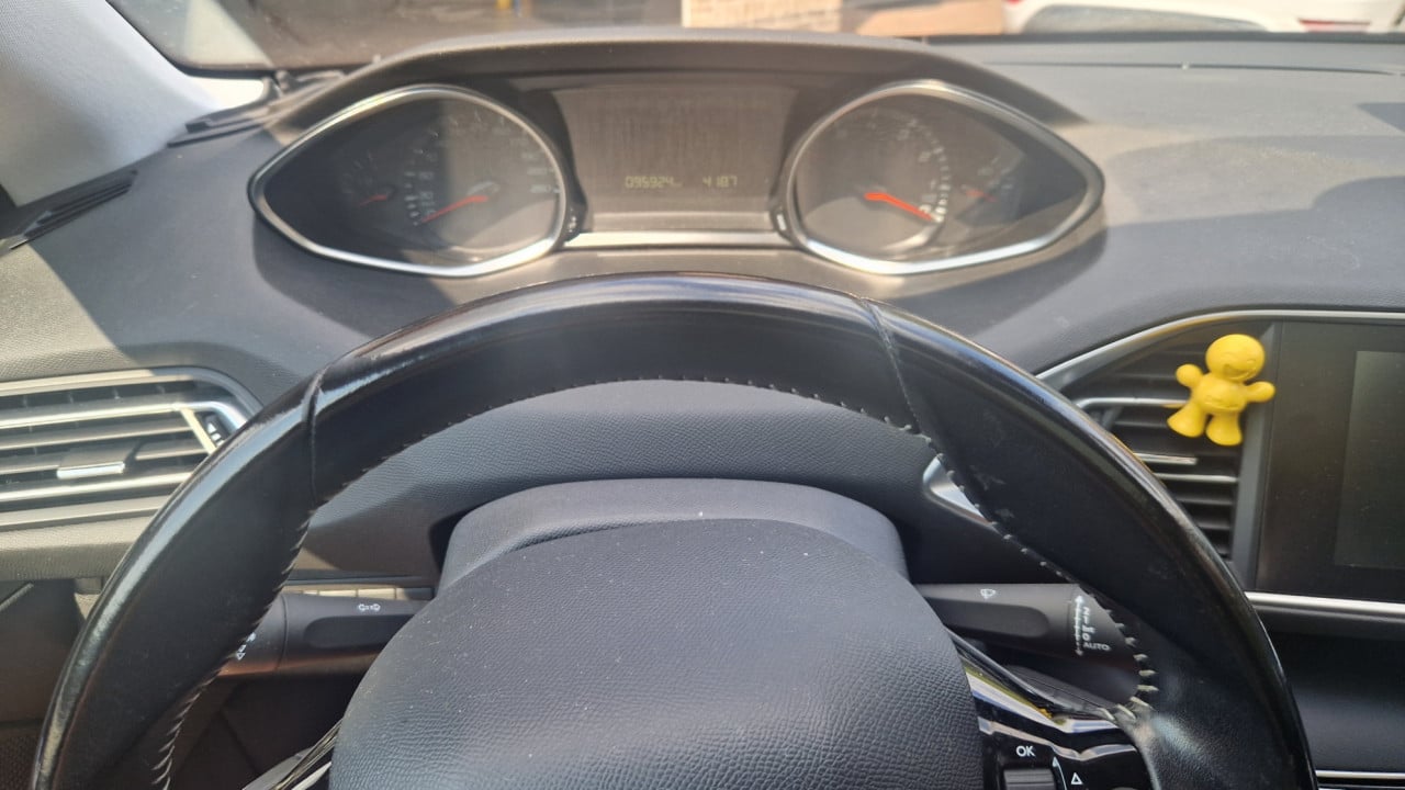 Peugeot 308 1.2 blue lion gt pakket 2017 96.000 km