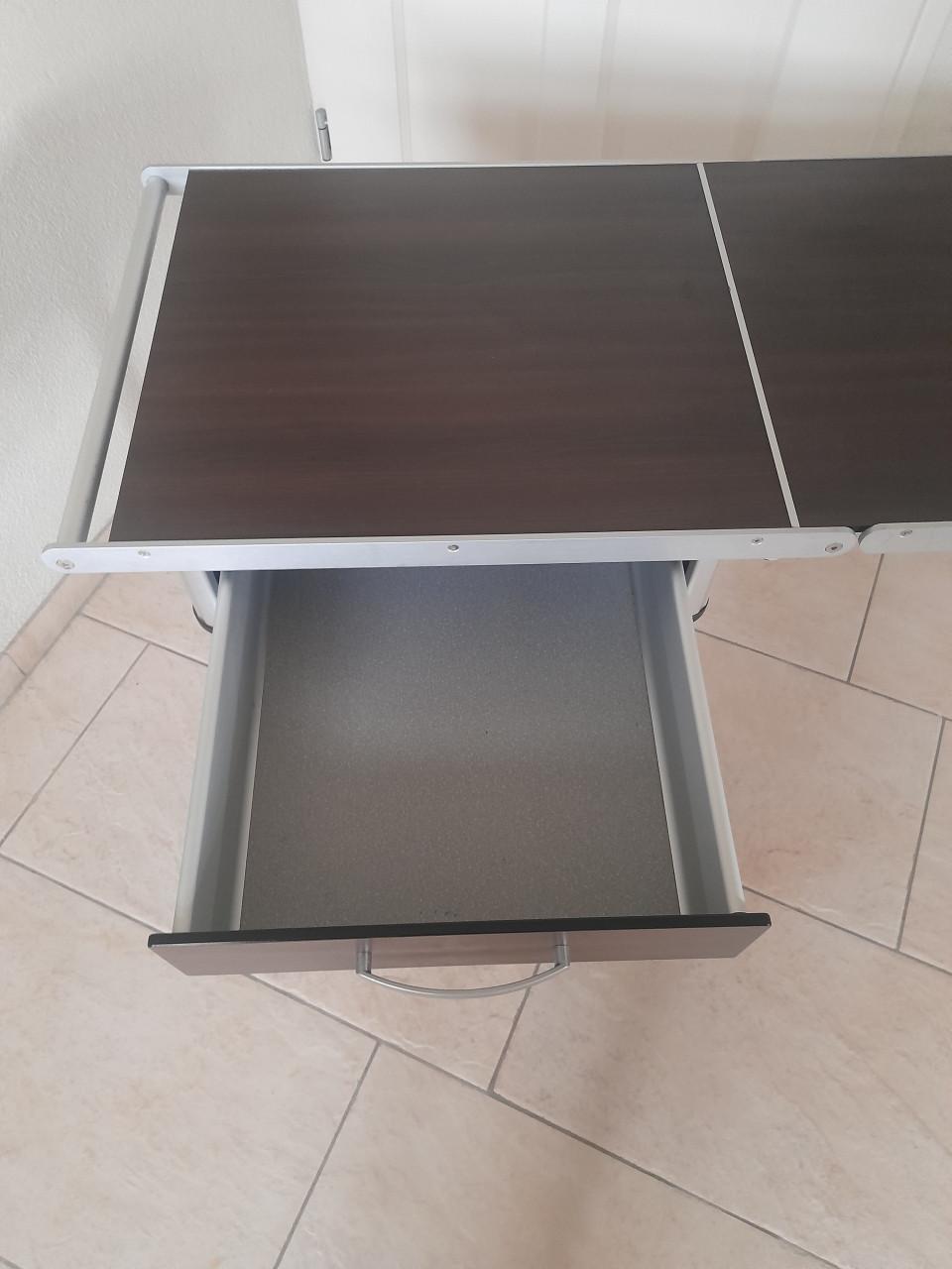 Nachtkastje Völker met verstelbaar tafelblad (verrijdbaar / verstelbaar