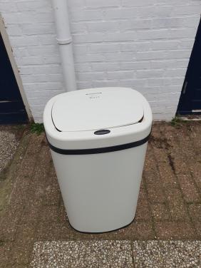 Bayt prullenbak met sensor – 60 L wit |