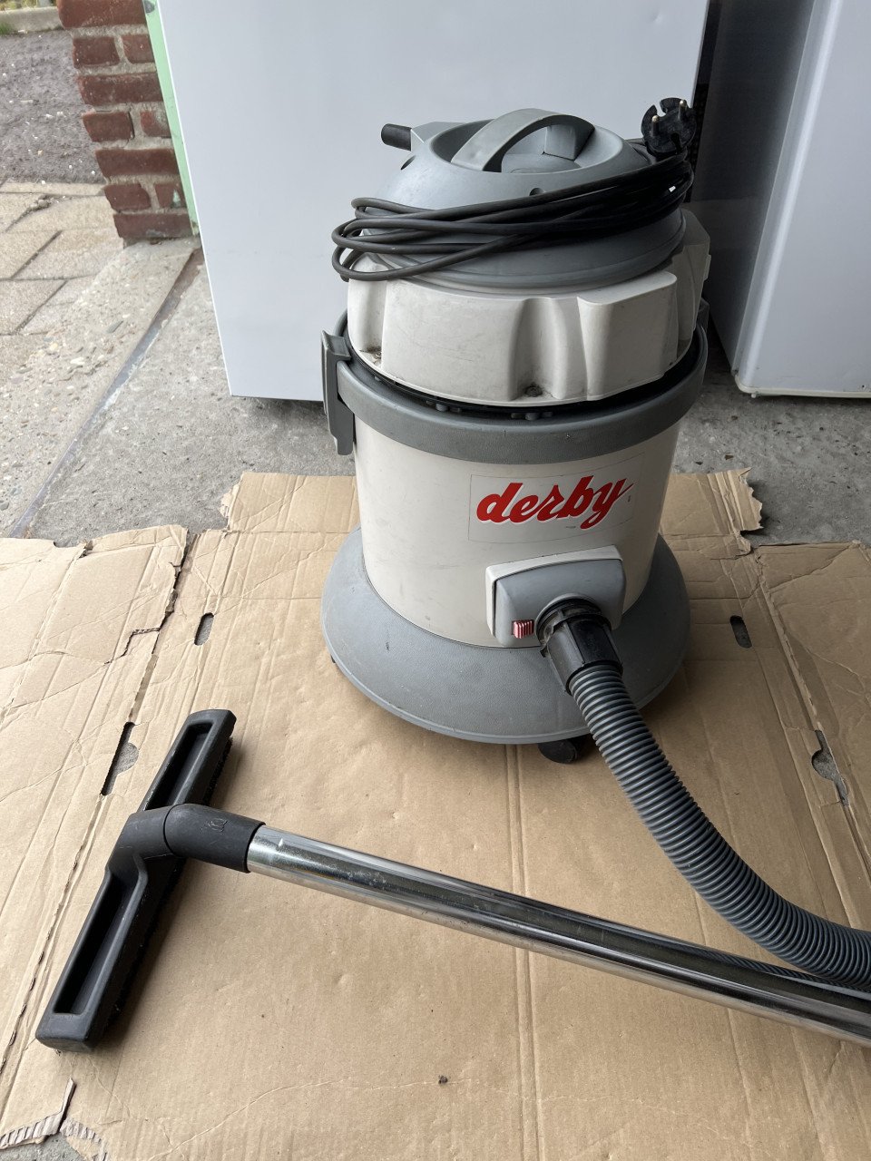 Derby industrie Stofzuiger 1300 watt Made in Italy nieuwprijs €400,-
