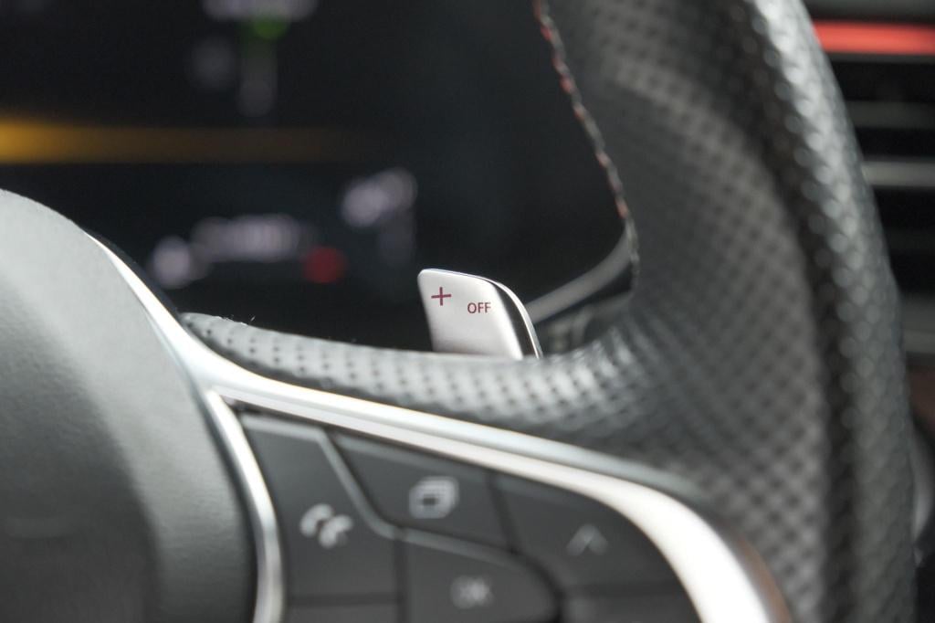 Renault Arkana 1.3 tce 140 edc rs line | camera | cruise control adaptief |