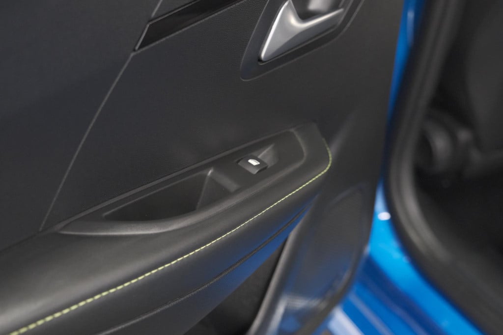 Peugeot 208 ev gt pack 50 kwh | camera | adapieve cruise control | stoelver